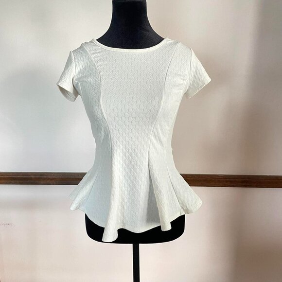 Y2K Coquette White Peplum Top 🤍 Fit & Flare Cap Sleeve Size Small - Picture 1 of 7